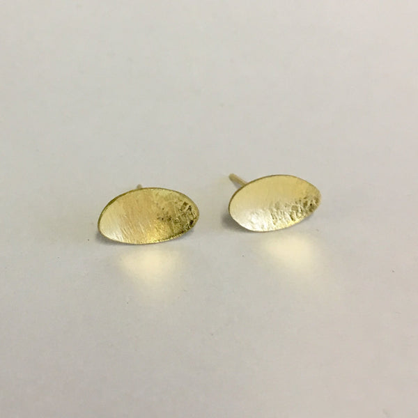 Simple Oval 18 ct Gold Post Earrings