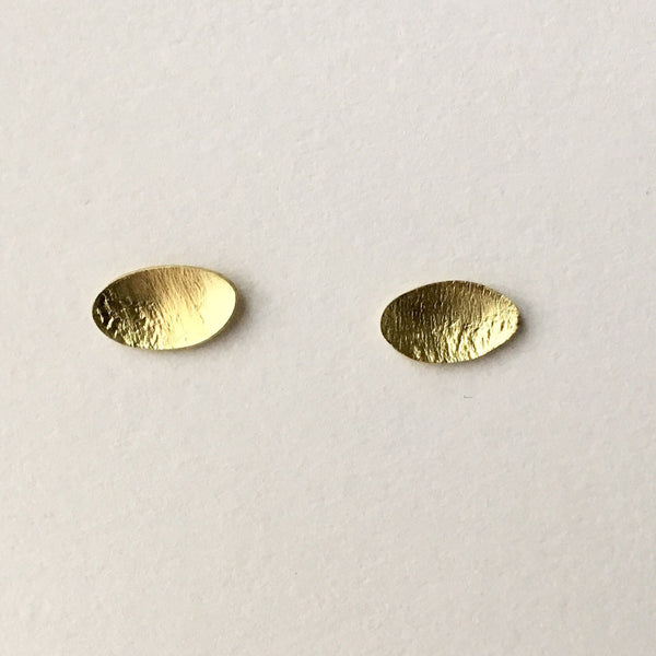 Simple Oval 18 ct Gold Post Earrings
