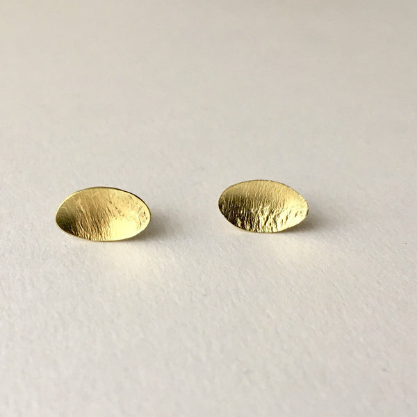 Simple Oval 18 ct Gold Post Earrings
