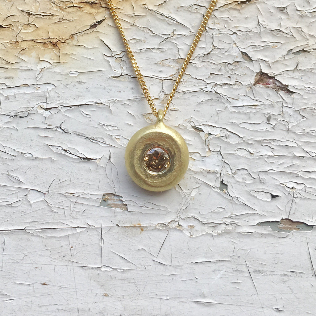 18 ct gold and champagne diamond pendant