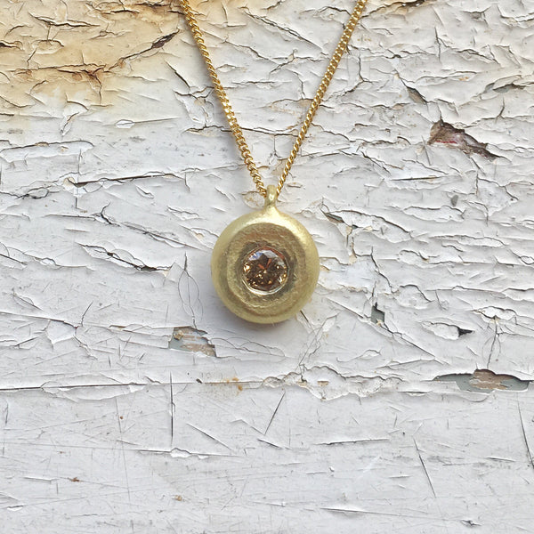 18 ct gold and champagne diamond pendant