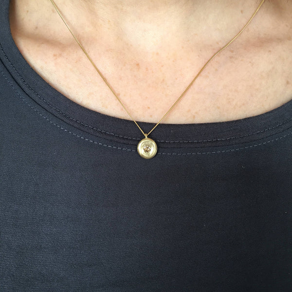 18 ct gold and champagne diamond pendant