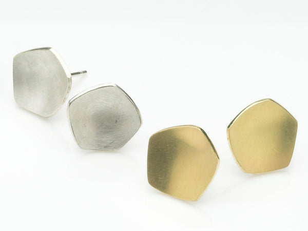 Comparison photograph of silver and gold Calyx stud earrings on www.wyckoffsmith.com