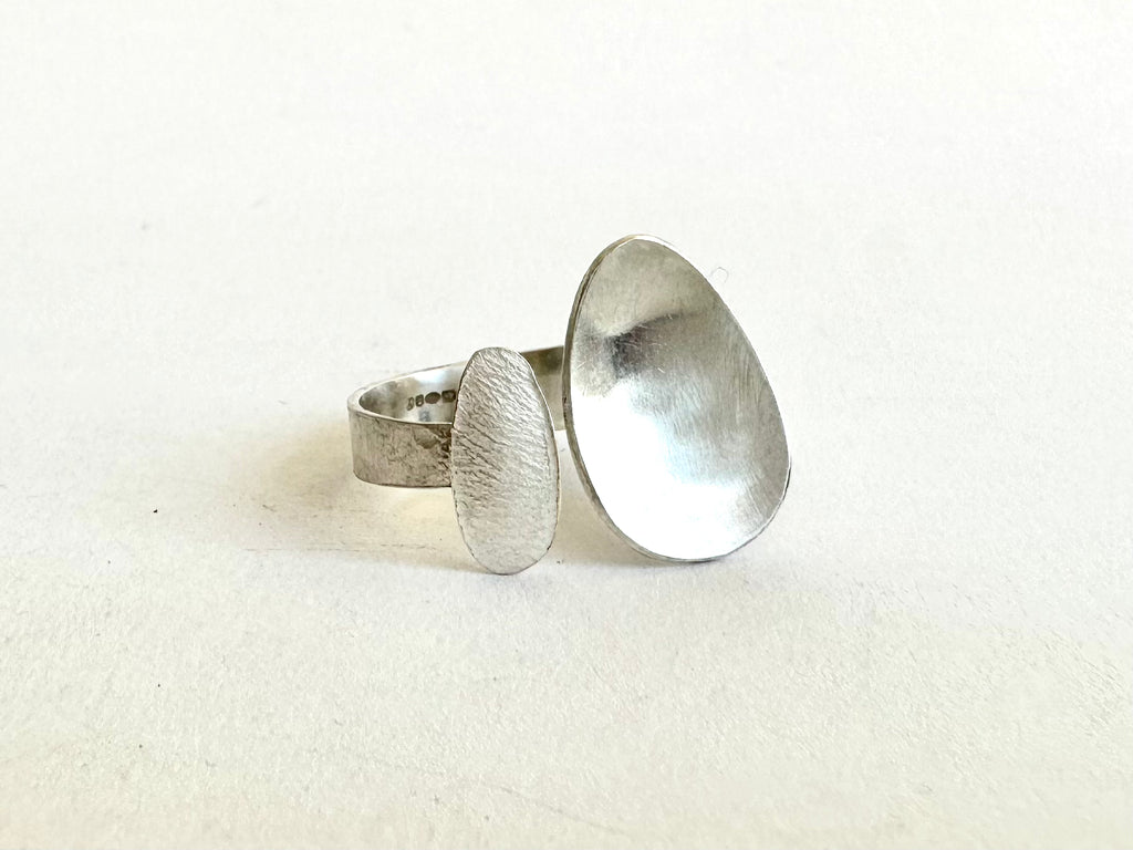 Textured open ring with two oval shapes - www.wyckoffsmith.com