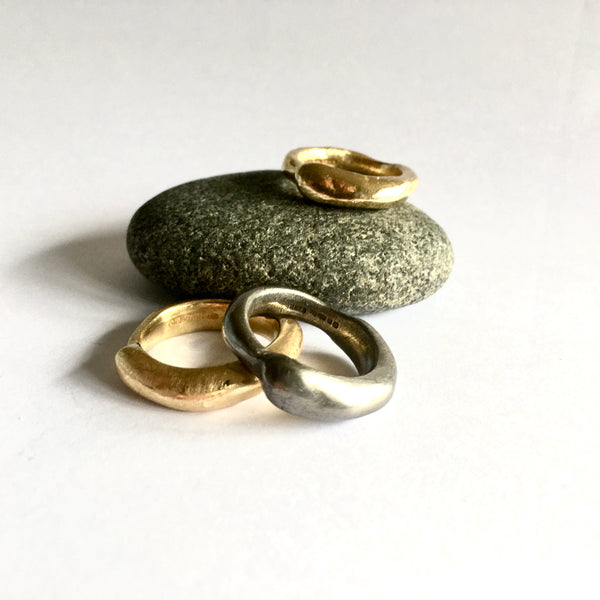 SALE: Gold Plate or Rodium Curved Zen Ring