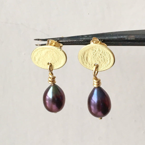 Gold oval and purple pearl earrings