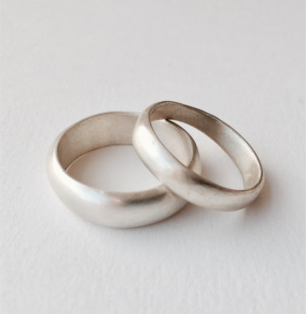 Simplistic wedding rings on sale