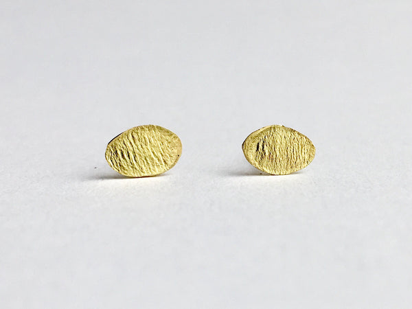 Textured 18 ct gold stud by Michele Wyckoff Smith