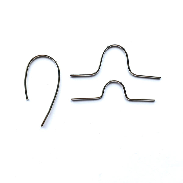 Comparison photograph of silver cable needles by www.wyckoffsmith.com